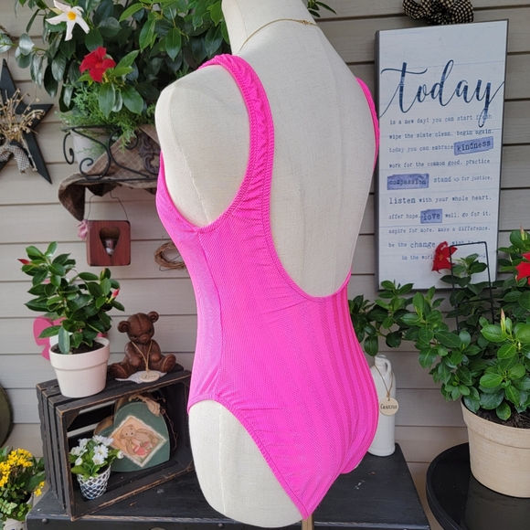 PACIFIC CONNECTIONS ♡ Gorgeous Vintage 1pc Pink Stripped Open Back Swimsuit 9/10 - Picture 7 of 17